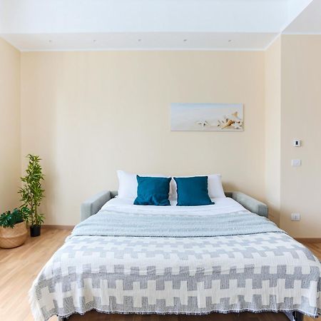 The Best Rent - Bright One-Bedroom Apartment In Corso Vittorio Emanuele II Milan Extérieur photo