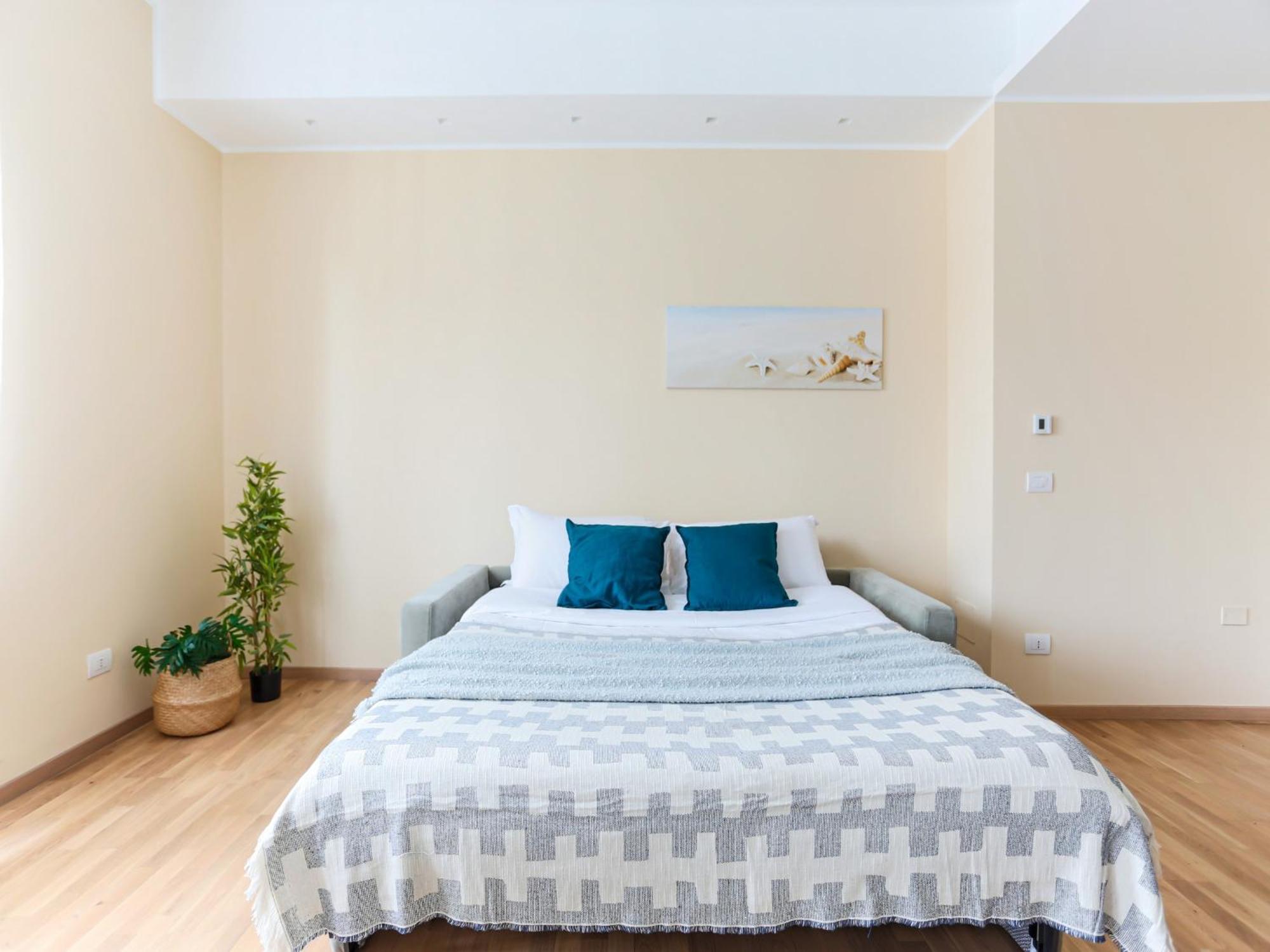 The Best Rent - Bright One-Bedroom Apartment In Corso Vittorio Emanuele II Milan Extérieur photo