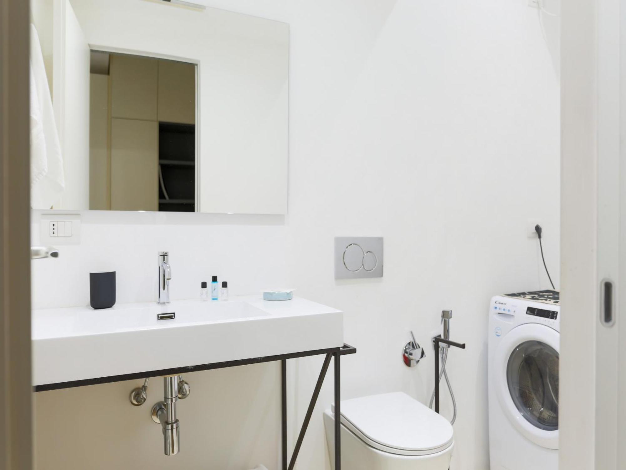 The Best Rent - Bright One-Bedroom Apartment In Corso Vittorio Emanuele II Milan Extérieur photo